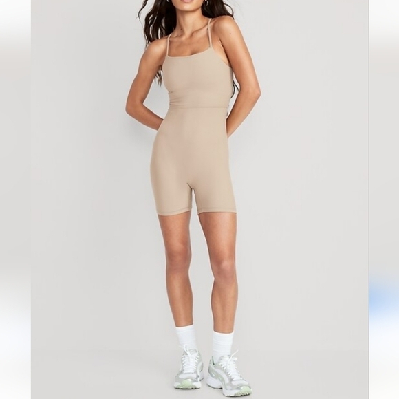 Old Navy PowerLite Lycra ADAPTIV Bodysuit 6-inch inseam - Birch Leaf - Picture 1 of 14